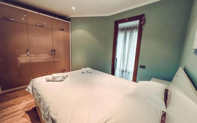 Family_hotel_vardisubani