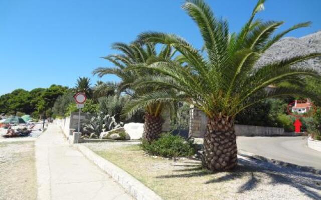Apartments Frano Jr by the Sea