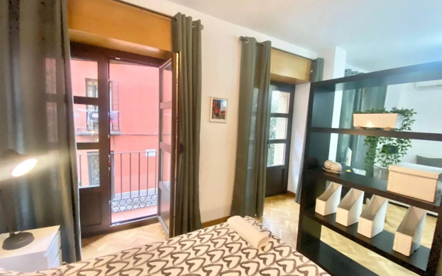 Centro Embajadores / Luxury Apartment