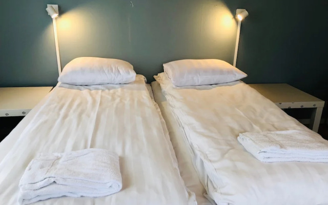 Airport B&B