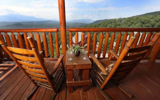 Up Up  Away - Two Bedroom Cabin