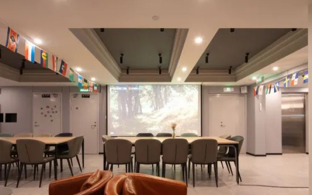 Dayin International Youth Hostel - People's Square & Old Town