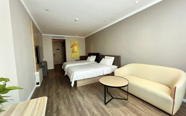 HanTing Hotel (Hebi Xun County)