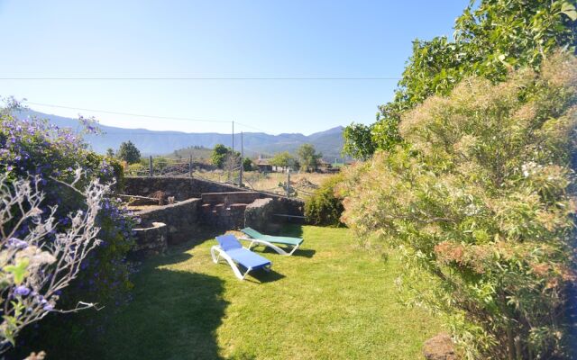 Casa Rural La Higuerita by Isla Bonita