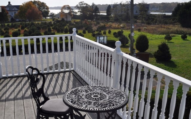 A Victorian on the Bay Bed and Breakfast