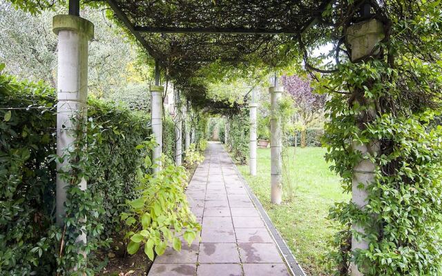 Italianway - Delle Casine 14