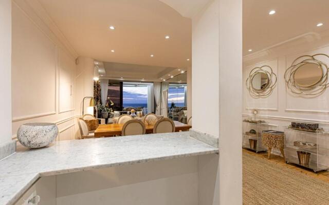 Clifton YOLO Spaces – Clifton Beachfront Apartments