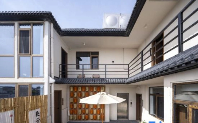 Zenyard Courtyard Accommodation (Zhonglou Subway Station, Huimin Street, Xi'an)