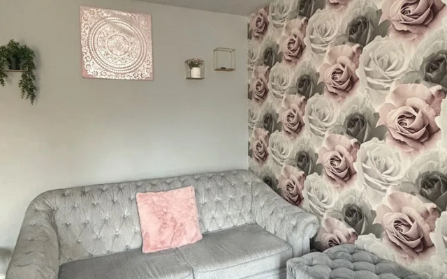 Trowbridge House, Long Stay Disc, Parking, Wifi