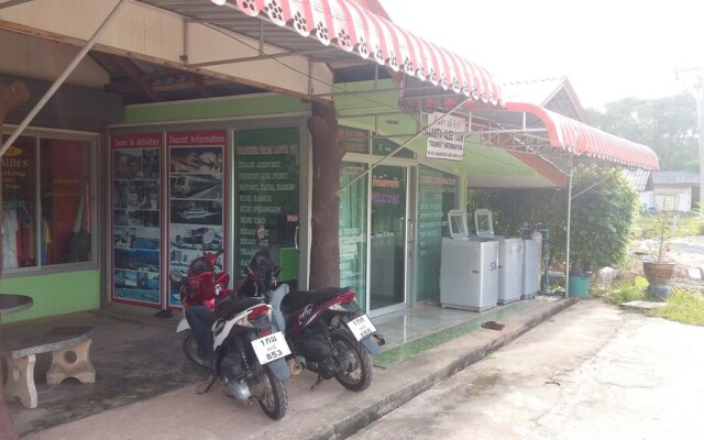 Lanta School Beach Resort