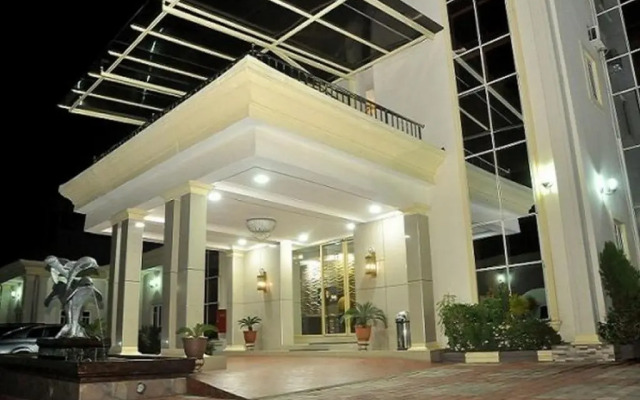 Helena Haven Hotels - Executive