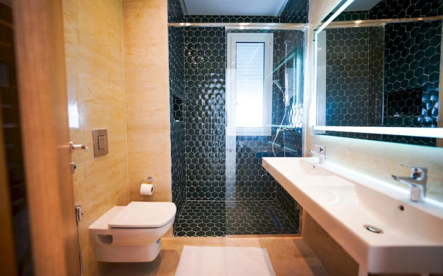 Villa Hermes Seaside and Luxurious