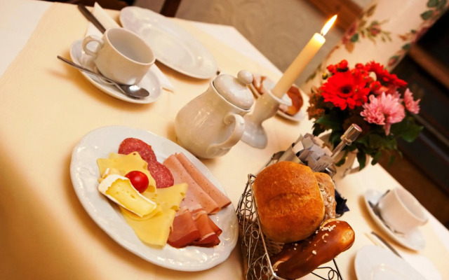 Hahn Hotel