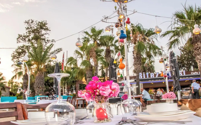 Blue Bay Beach Otel