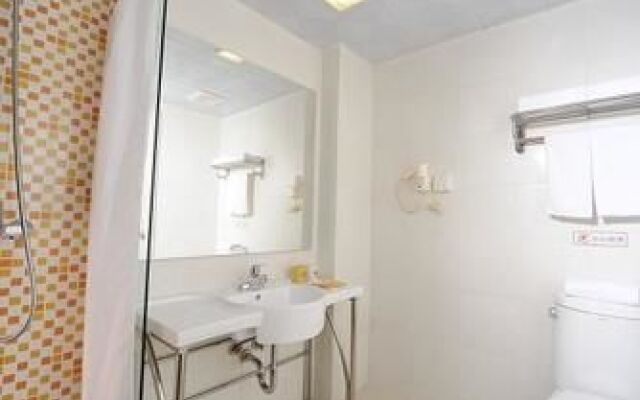 Home Inn Anshun Tashan Plaza