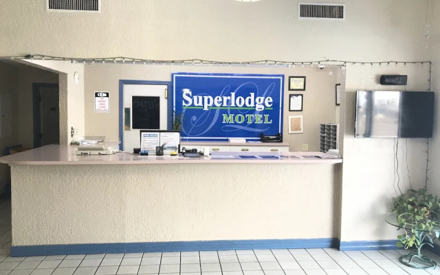 Superlodge Motel