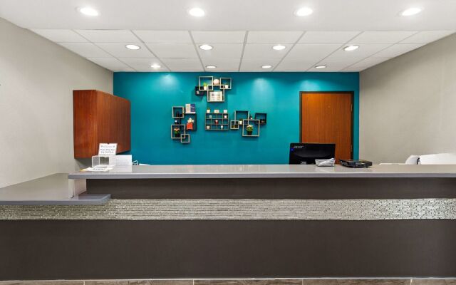 Best Western Galleria Inn & Suites