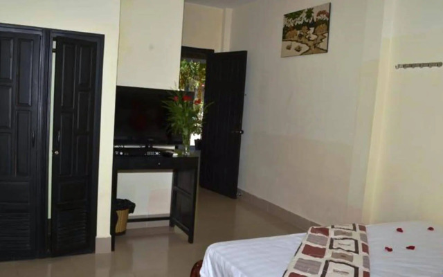 Golden Sail Beach Hotel