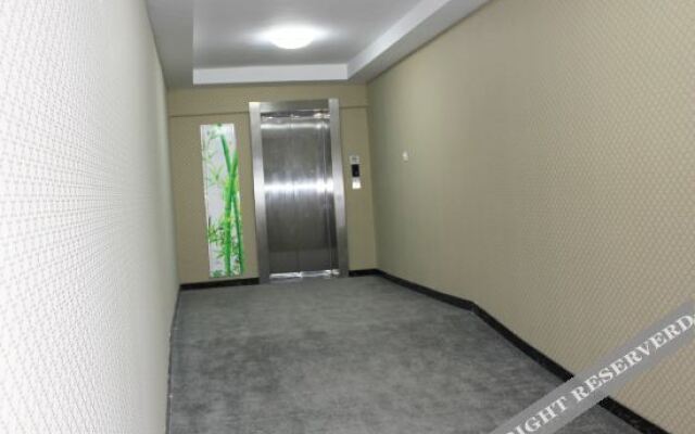 Super 8 Hotel (Hengshui Qianjin Street North Railway Station)