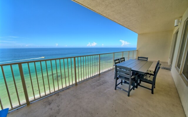 Wondrous Condo with Beach Access and Poolside Beach - Unit 2103 by RedAwning