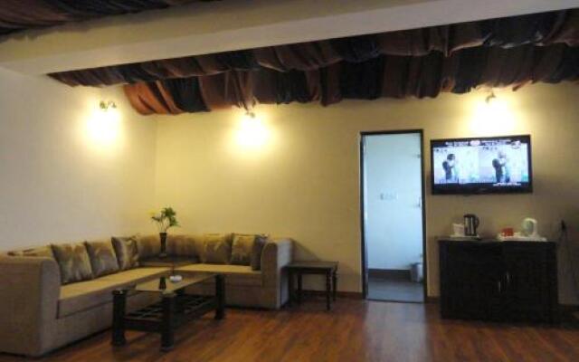 Hotel Himgiri