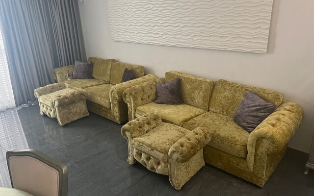 Luxury 4 bedroom villa with jacuzzi