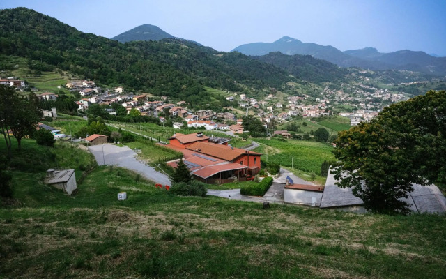Agriturismo Podere Cavaga Lago d'Iseo Agribio Winery