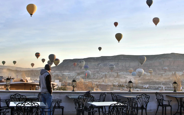 Caravanserai Inn Hotel