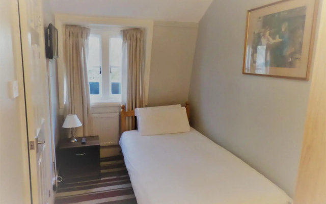 Lancaster Court Hotel