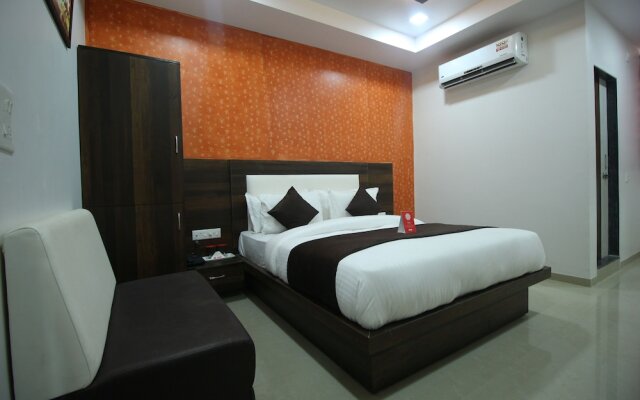 OYO 8864 Hotel Royal City