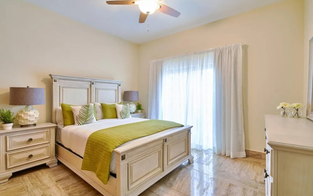 Luxury Beach Condo With Pool View Bh-102