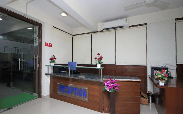 OYO 9046 Hotel Metro Star