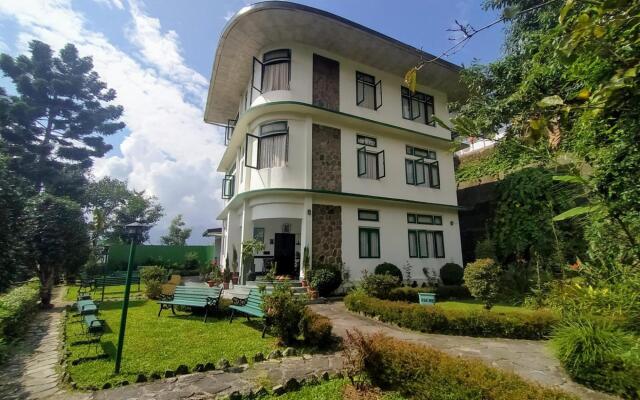 Rhenock House (a luxury villa)