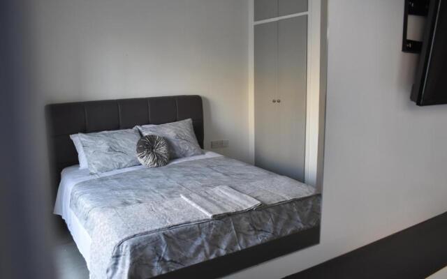Marias Apartment - in city centre,near beach
