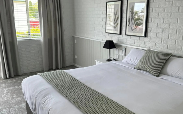 Shamrock Hotel Motel