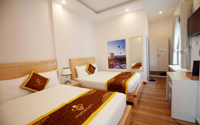 Golden Bee Hotel