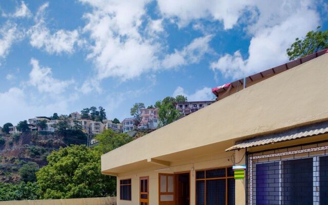 Oyo 13894 Home Skyline Homestay Near Picture Palace