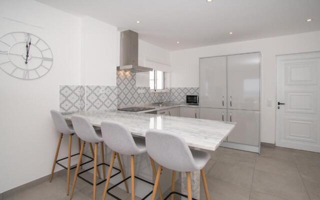 Central Two bedroom Apartment Praia Da Luz.
