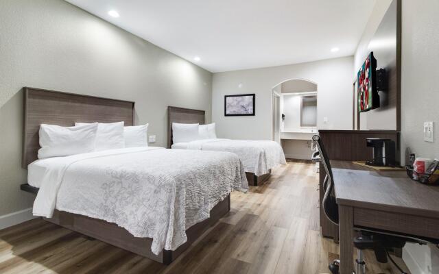 Red Roof Inn Plus+ Galveston - Beachfront