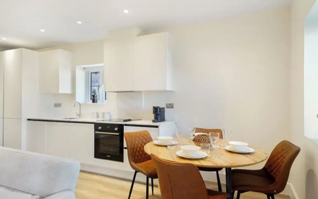 105A Beechwood Grove Flat