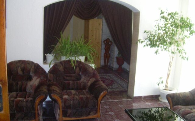 Family Hotel George