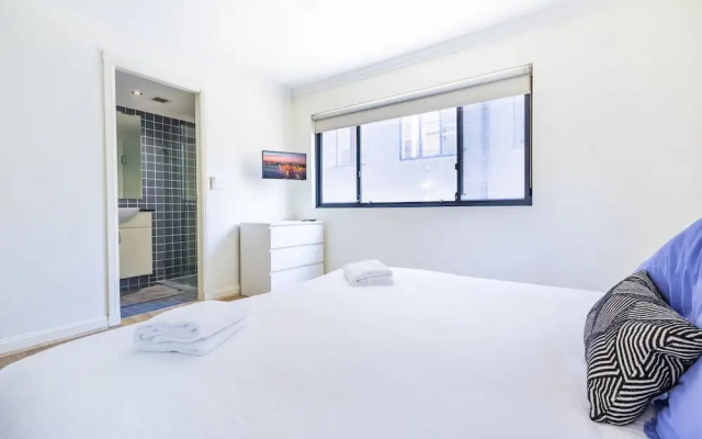 Perfectly Located Apt Rooftop Pool & Spa