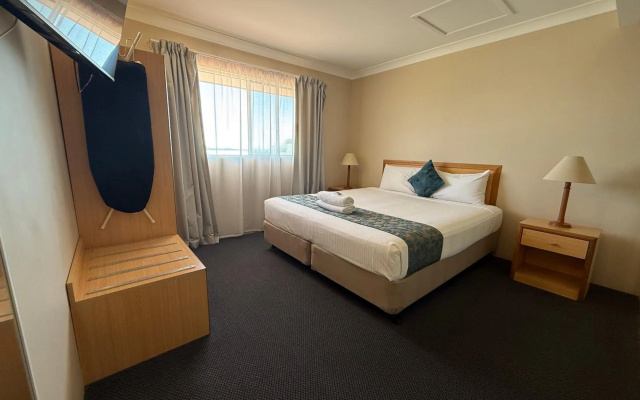 Harbour Sails Motor Inn – Guest Rooms – Gladstone