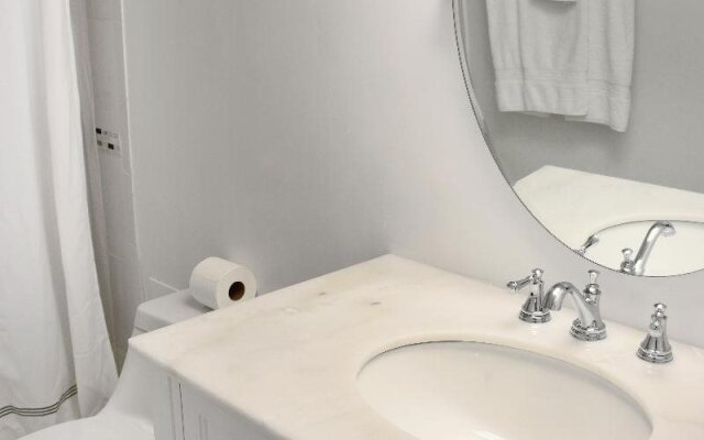 Seacoast Suites on Miami Beach