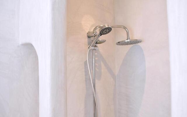 Tzamaros Studios Kythnos