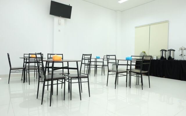 Zen Rooms Mandiri Mansion Galaxy Mall