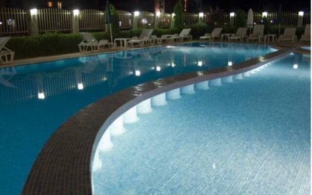 Sunny House Apart Hotel