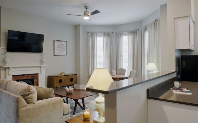 2 Bed Oasis near Forsyth Park