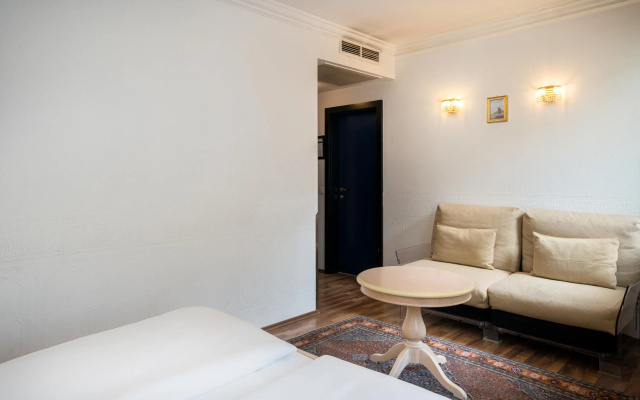 Arthotel ANA Gala, Trademark Collection by Wyndham