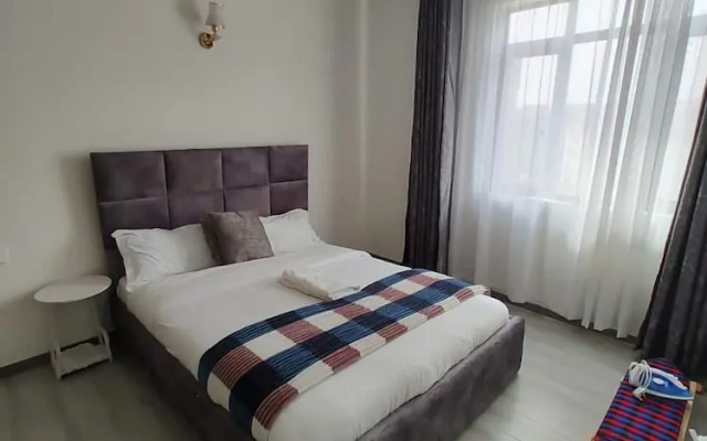 Lux Suites Sandalwood  Apartments